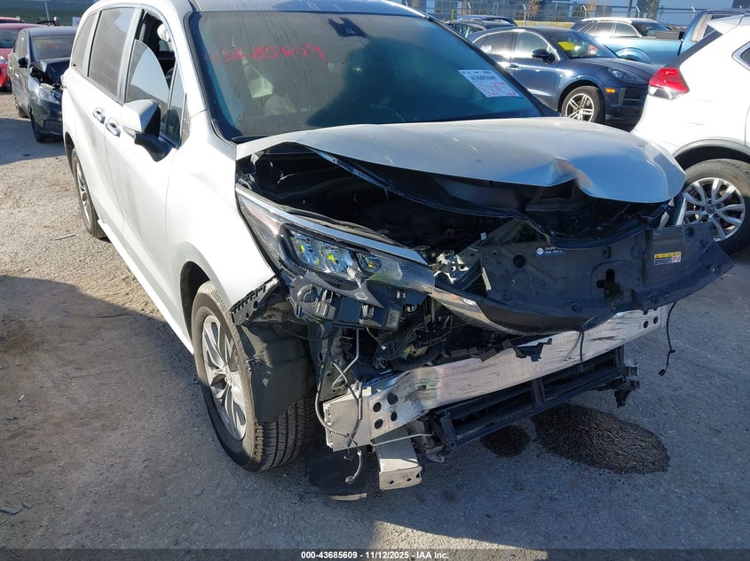 5TDYRKEC6SS228155 2025 TOYOTA SIENNA photo no. 6