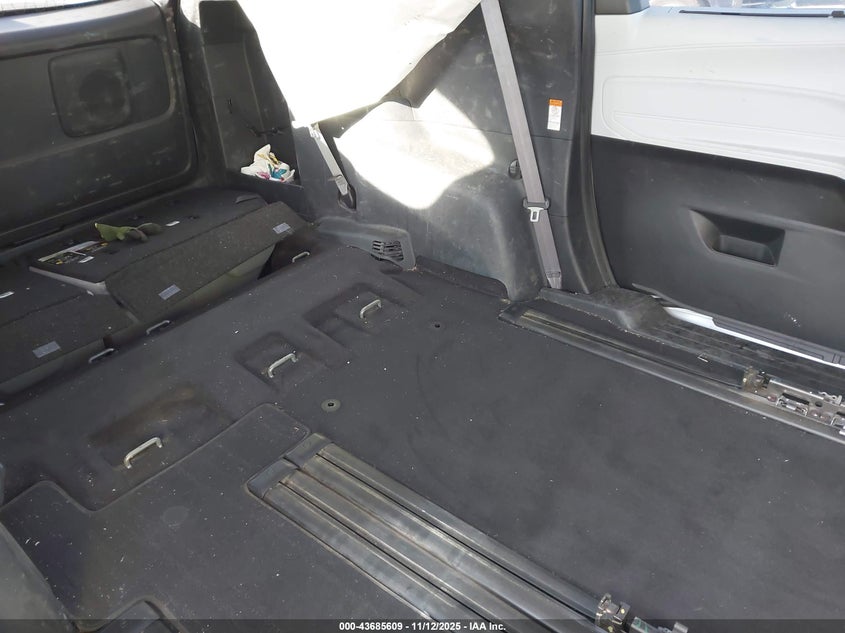 5TDYRKEC6SS228155 2025 TOYOTA SIENNA photo no. 8