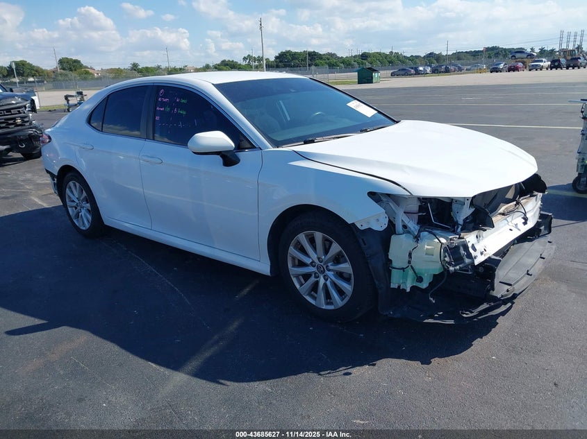 2019 TOYOTA CAMRY LE - 4T1B11HK2KU820525