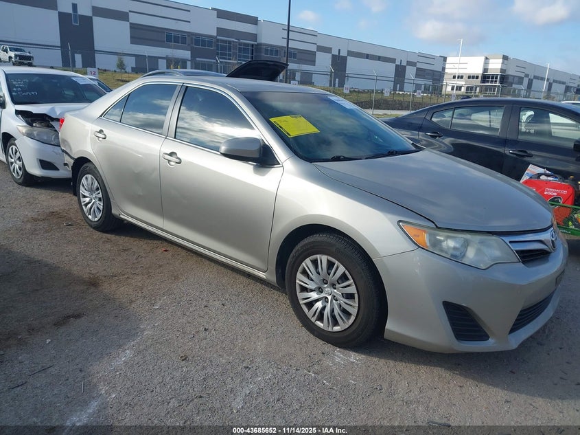 2014 TOYOTA CAMRY LE - 4T4BF1FK5ER342793