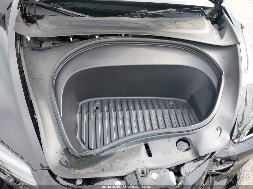 2024 Tesla Model 3 Long Range Dual Motor All-Wheel Drive/Rear-Wheel Drive VIN: 5YJ3E1EAXRF868625 Lot: 43685666