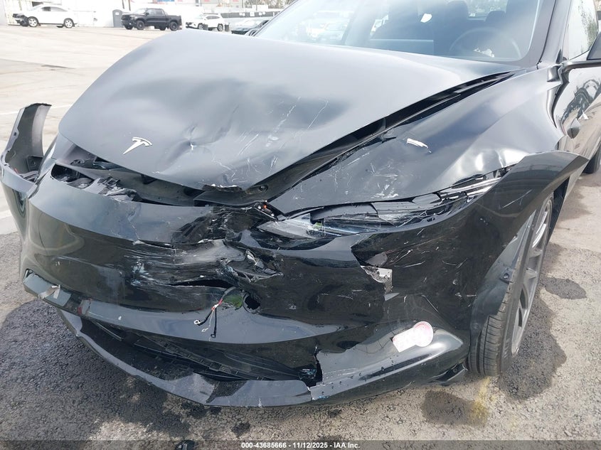 2024 Tesla Model 3 Long Range Dual Motor All-Wheel Drive/Rear-Wheel Drive VIN: 5YJ3E1EAXRF868625 Lot: 43685666