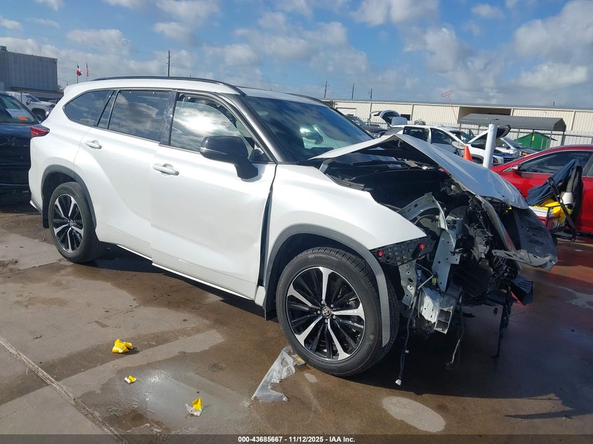 TOYOTA HIGHLANDER XSE