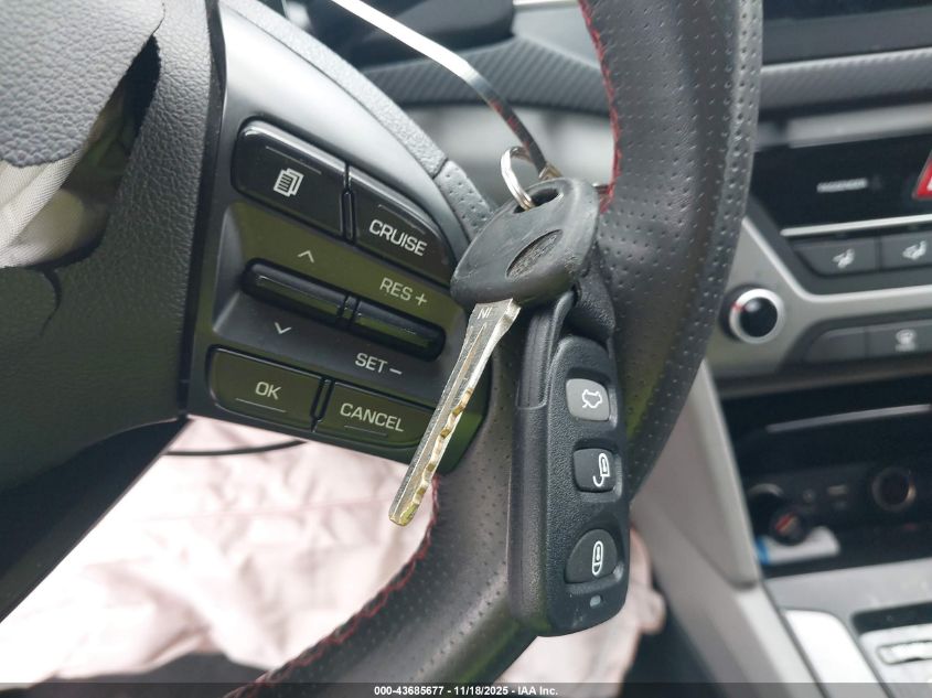 2017 Hyundai Elantra Se VIN: 5NPD74LF9HH068011 Lot: 43685677