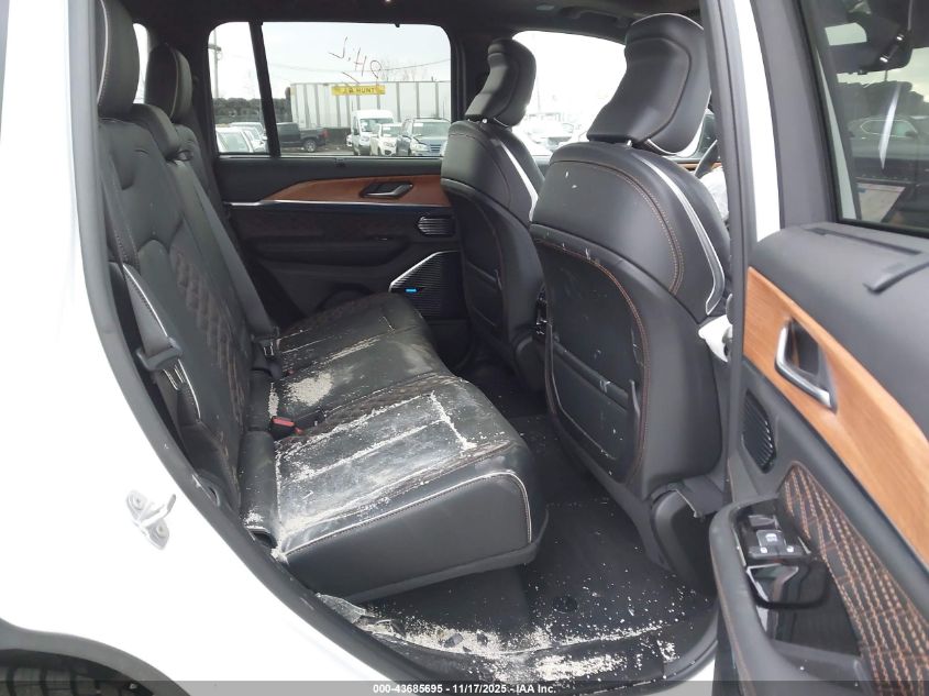 2022 Jeep Grand Cherokee Summit Reserve 4X4 VIN: 1C4RJHET8N8590477 Lot: 43685695