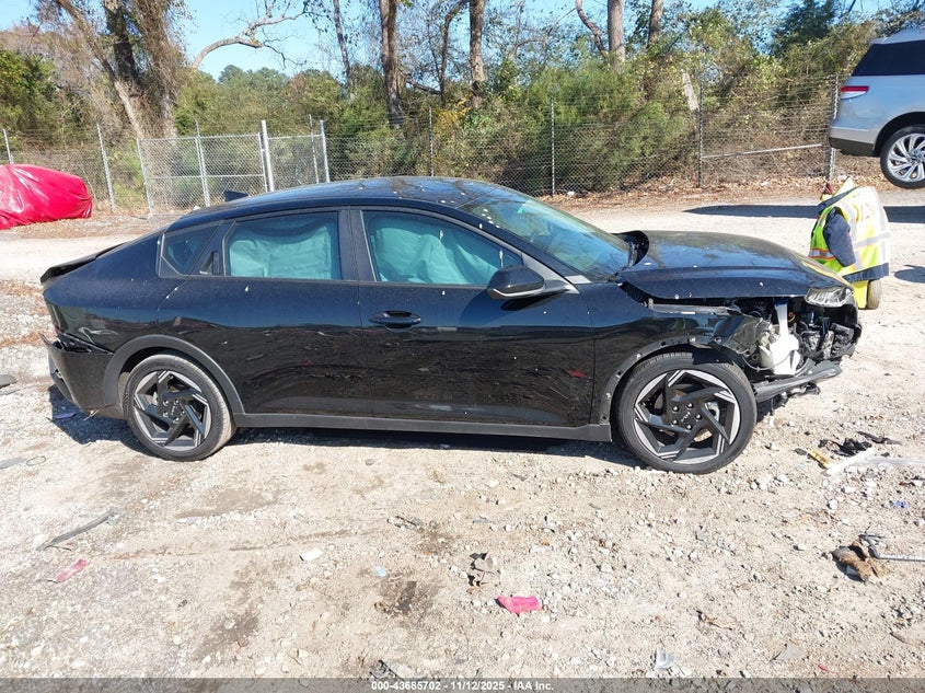 2025 Kia K4 Ex VIN: 3KPFU4DE2SE008090 Lot: 43685702