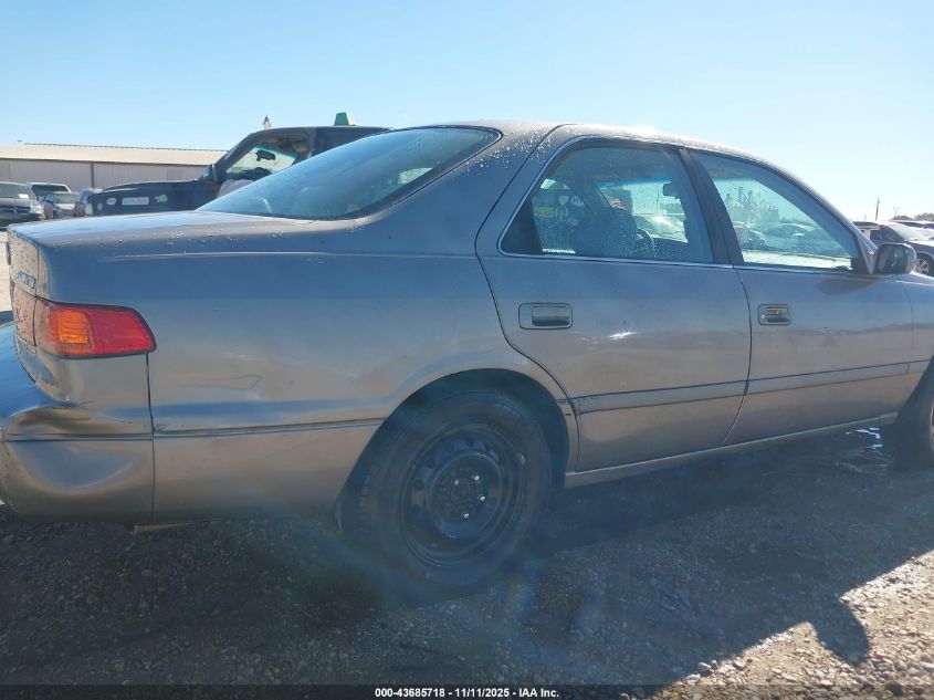 2000 Toyota Camry Le VIN: 4T1BG22K6YU641491 Lot: 43685718