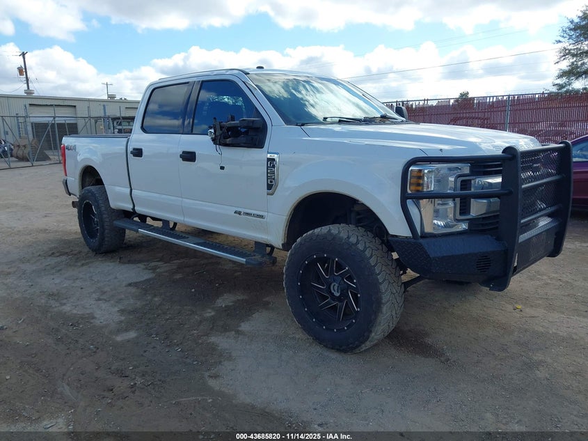 FORD F-250 XLT