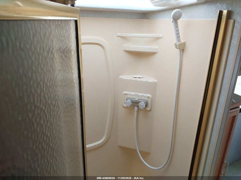 2004 Ford E-450 Cutaway Standard VIN: 1FDXE45SX4HB23275 Lot: 43685835