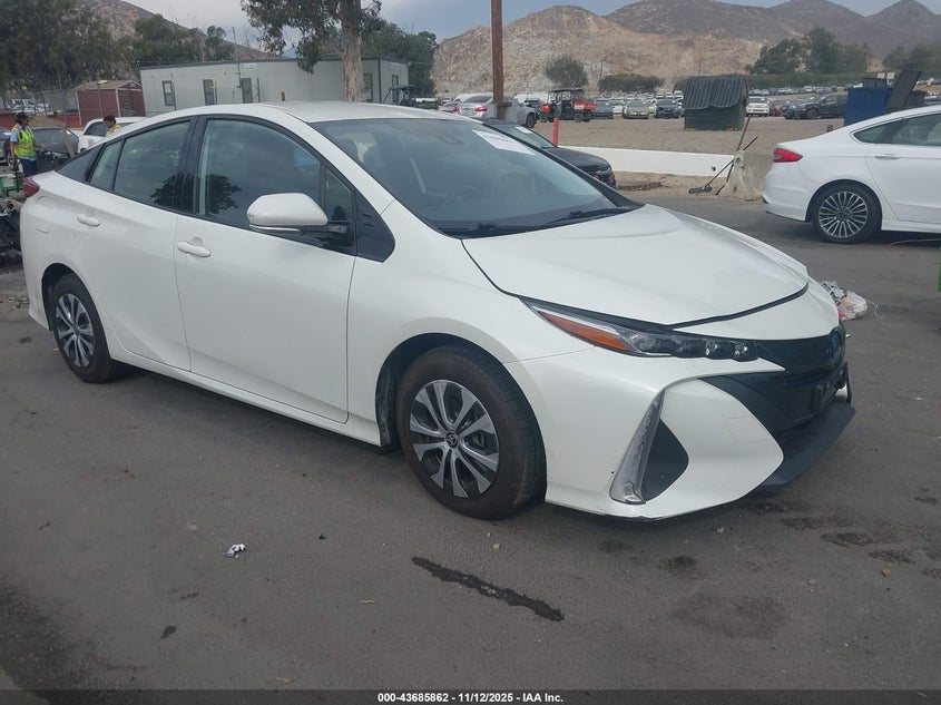 TOYOTA PRIUS PRIME XLE