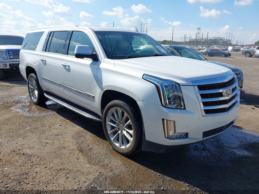 CADILLAC ESCALADE LUXURY