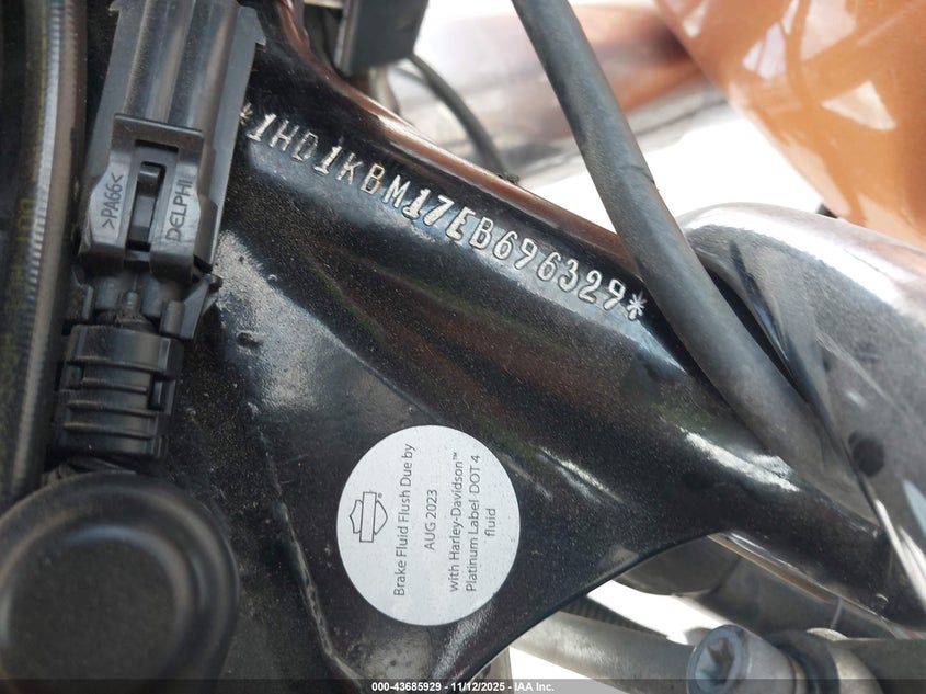 2014 Harley-Davidson Flhx Street Glide VIN: 1HD1KBM17EB696329 Lot: 43685929