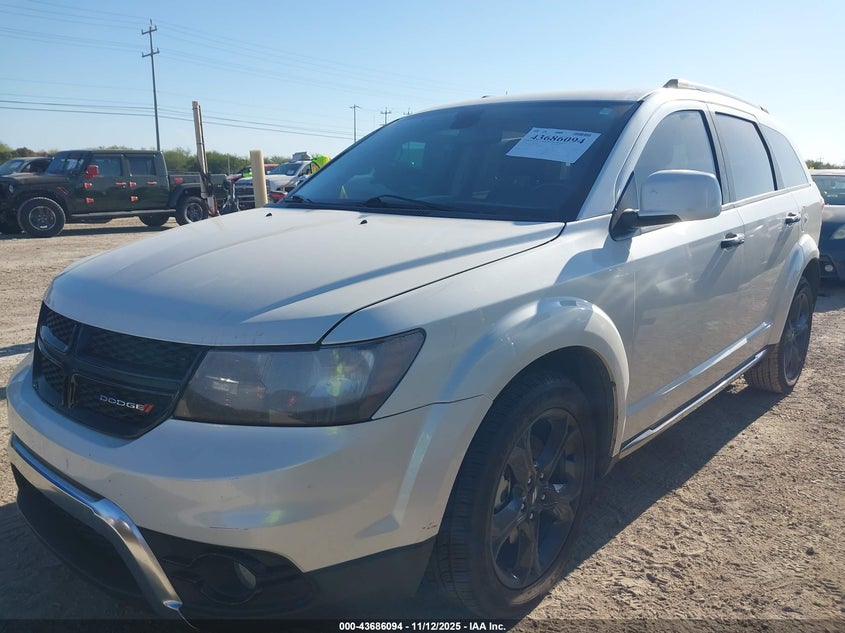 3C4PDCGBXJT310933 2018 DODGE JOURNEY photo no. 2