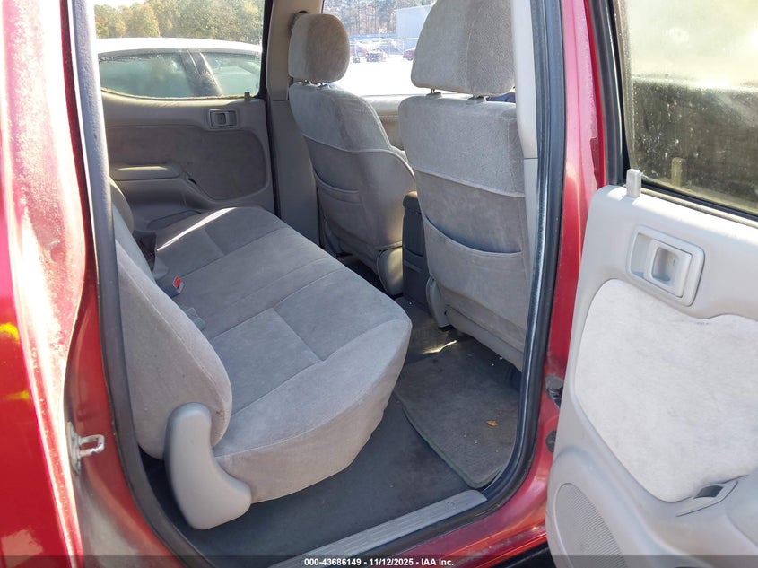 5TEGN92N13Z281324 2003 TOYOTA TACOMA photo no. 8