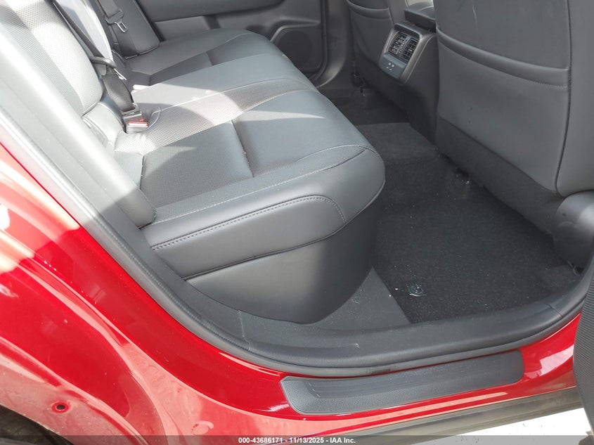 2023 Toyota Crown Platinum VIN: JTDAFAAF0P3001380 Lot: 43686171