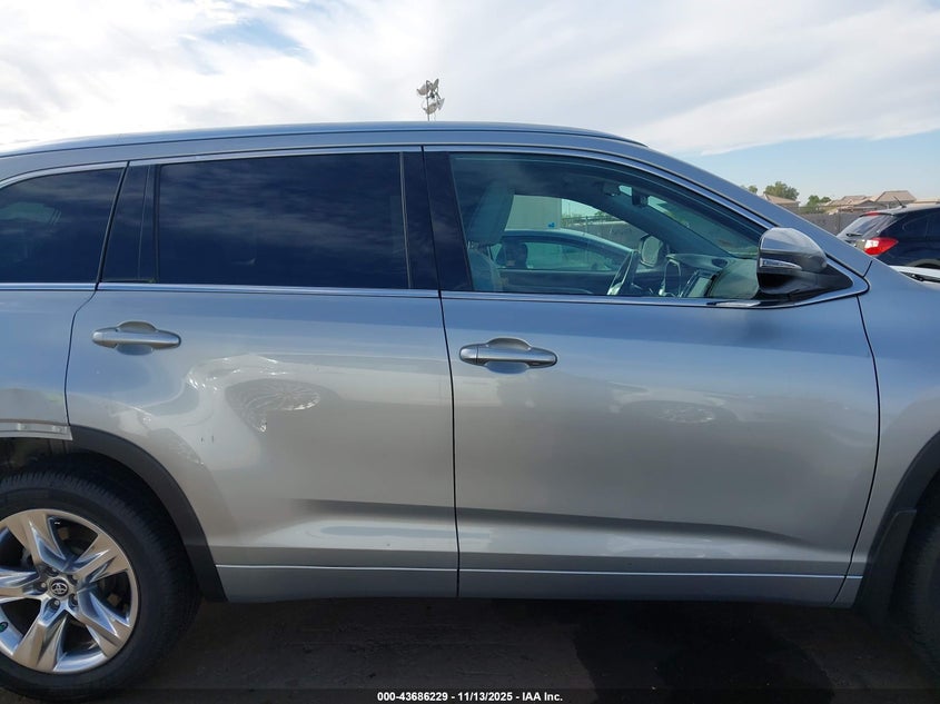 5TDDZRFH7JS487544 2018 TOYOTA HIGHLANDER photo no. 14