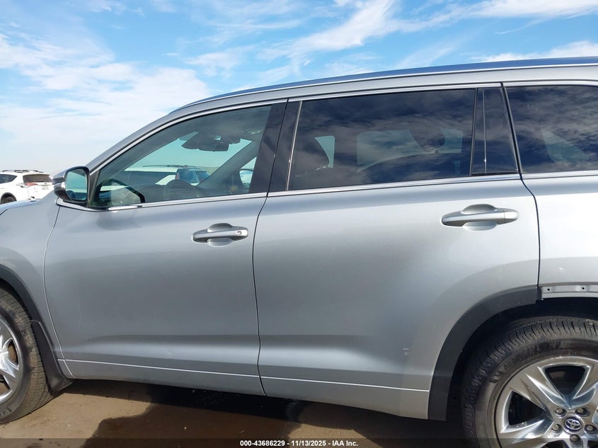 5TDDZRFH7JS487544 2018 TOYOTA HIGHLANDER photo no. 15