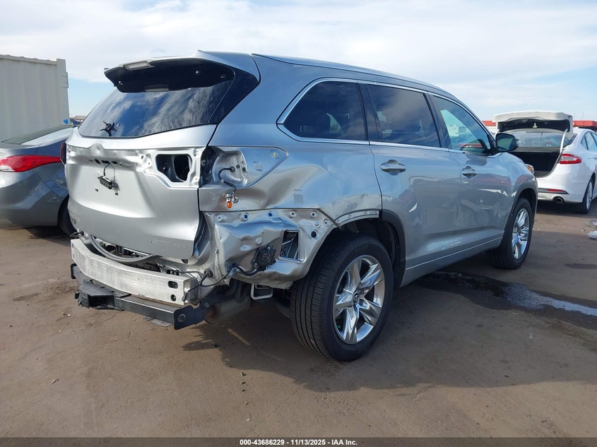 5TDDZRFH7JS487544 2018 TOYOTA HIGHLANDER photo no. 4