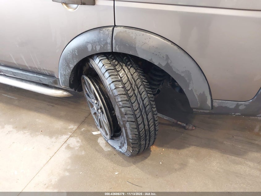 2007 Land Rover Lr3 V8 Se VIN: SALAE254X7A428247 Lot: 43686379