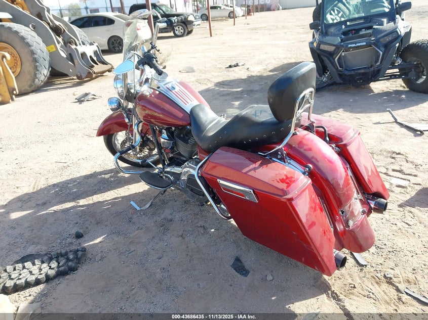 1HD1FB411AB640742 2010 HARLEY-DAVIDSON ROAD KING photo no. 3