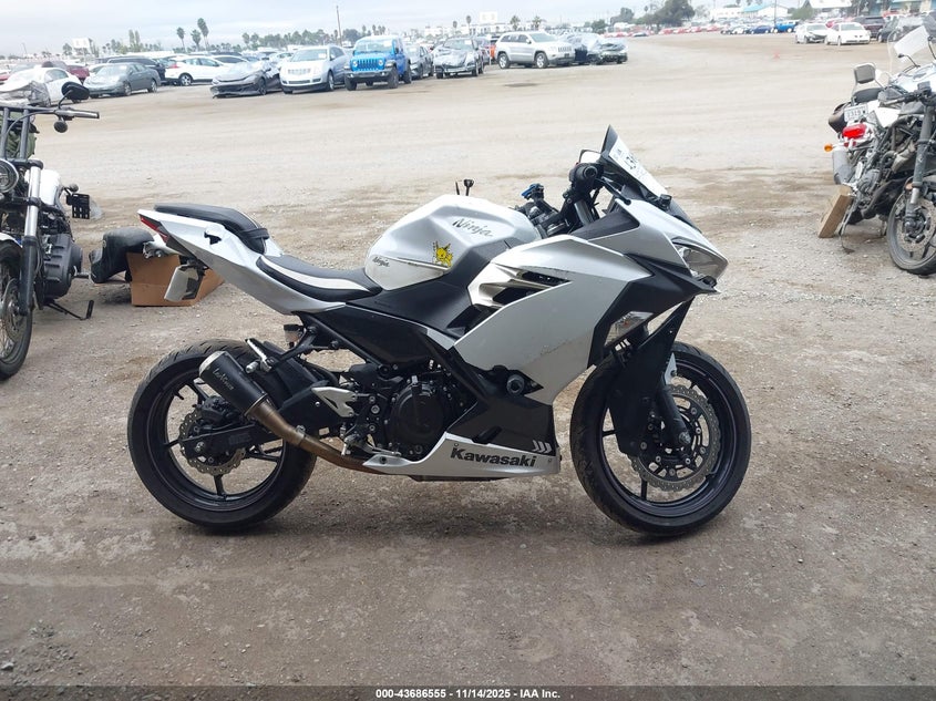 2023 Kawasaki Ex400 VIN: JKAEXKH10PDAR7064 Lot: 43686555