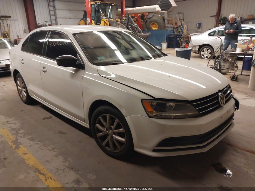 2015 VOLKSWAGEN JETTA 1.8T SE - 3VWD17AJ2FM233072