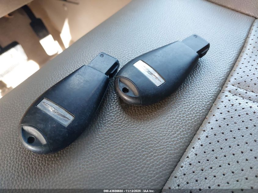 2013 Chrysler Town & Country Touring-L VIN: 2C4RC1CG2DR692075 Lot: 43686680