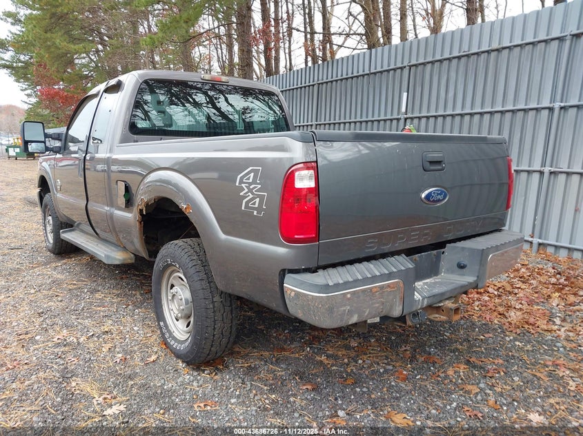 1FT8X3BT3BEB70074 2011 FORD F350 photo no. 3