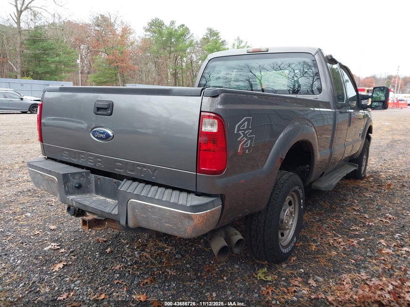 1FT8X3BT3BEB70074 2011 FORD F350 photo no. 4