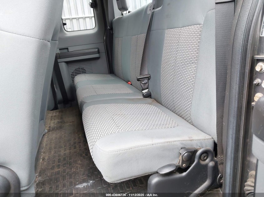 1FT8X3BT3BEB70074 2011 FORD F350 photo no. 7