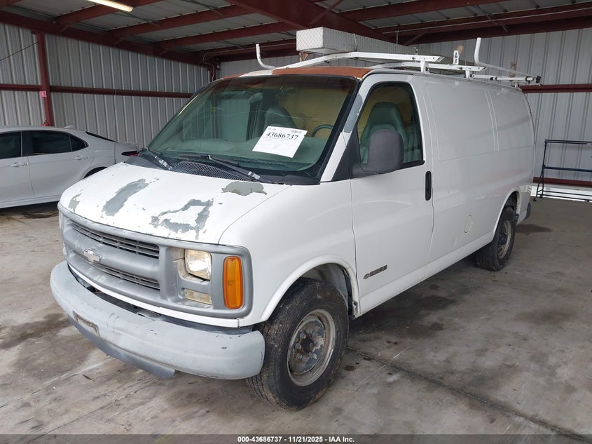 1GCHG35R5X1005237 1999 CHEVROLET EXPRESS photo no. 2
