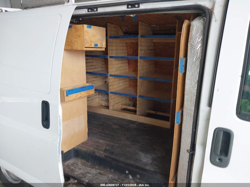 1999 Chevrolet Express VIN: 1GCHG35R5X1005237 Lot: 43686737