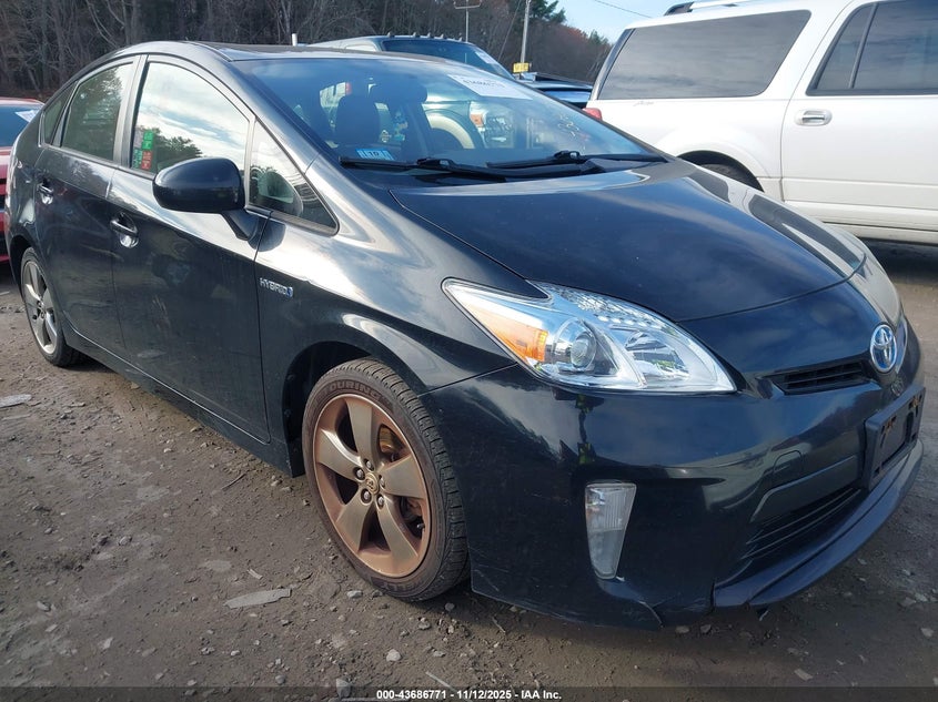 TOYOTA PRIUS THREE SE