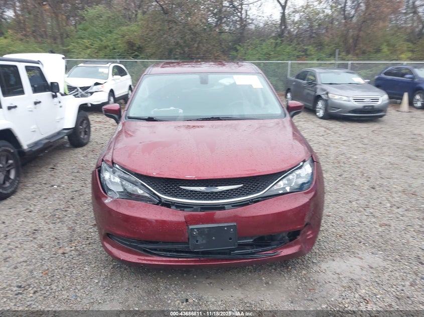 2017 Chrysler Pacifica Touring VIN: 2C4RC1DG3HR553402 Lot: 43686811