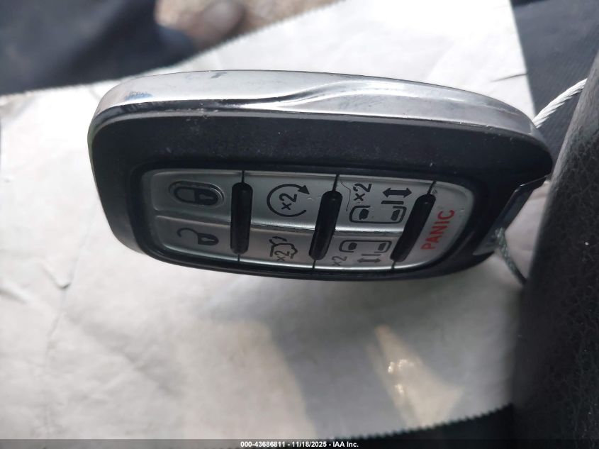 2017 Chrysler Pacifica Touring VIN: 2C4RC1DG3HR553402 Lot: 43686811