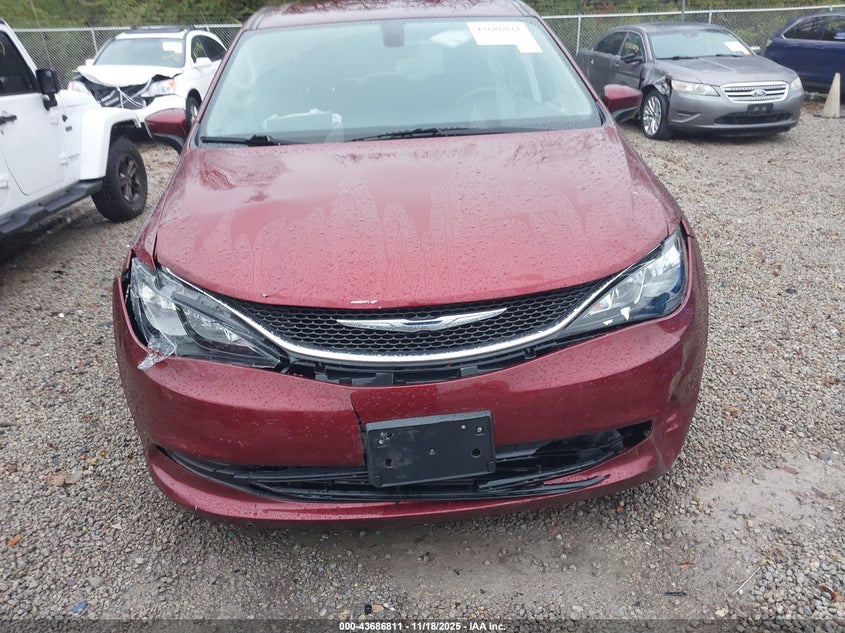 2017 Chrysler Pacifica Touring VIN: 2C4RC1DG3HR553402 Lot: 43686811