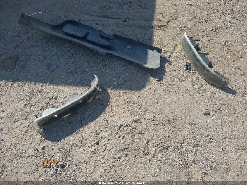 1999 Chevrolet Silverado 1500 VIN: 2GCEC19TXX1259366 Lot: 43686871