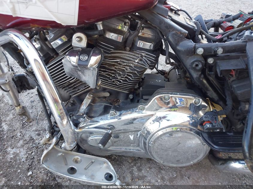 2017 Harley-Davidson Flhxs Street Glide Special VIN: 1HD1KRC1XHB609988 Lot: 43686898