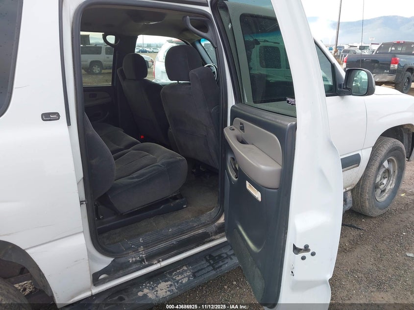 2002 Chevrolet Suburban 1500 Ls VIN: 3GNFK16Z52G273666 Lot: 43686925