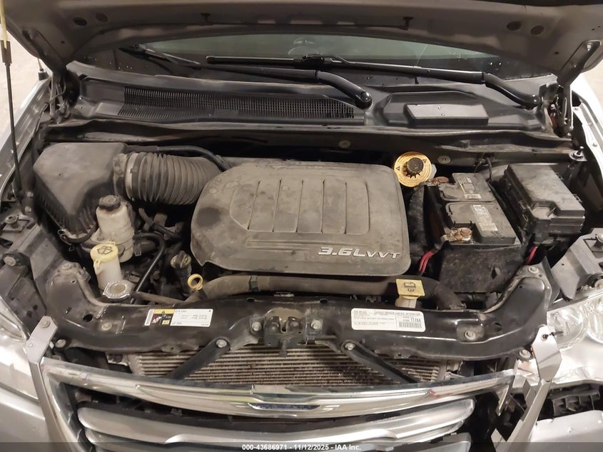 2015 Chrysler Town & Country Touring-L VIN: 2C4RC1CG0FR754432 Lot: 43686971