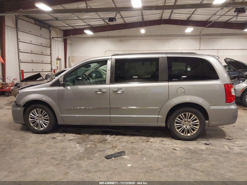 2015 Chrysler Town & Country Touring-L VIN: 2C4RC1CG0FR754432 Lot: 43686971