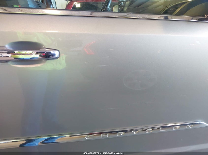 2015 Chrysler Town & Country Touring-L VIN: 2C4RC1CG0FR754432 Lot: 43686971