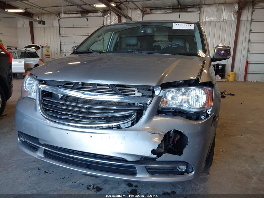2015 Chrysler Town & Country Touring-L VIN: 2C4RC1CG0FR754432 Lot: 43686971