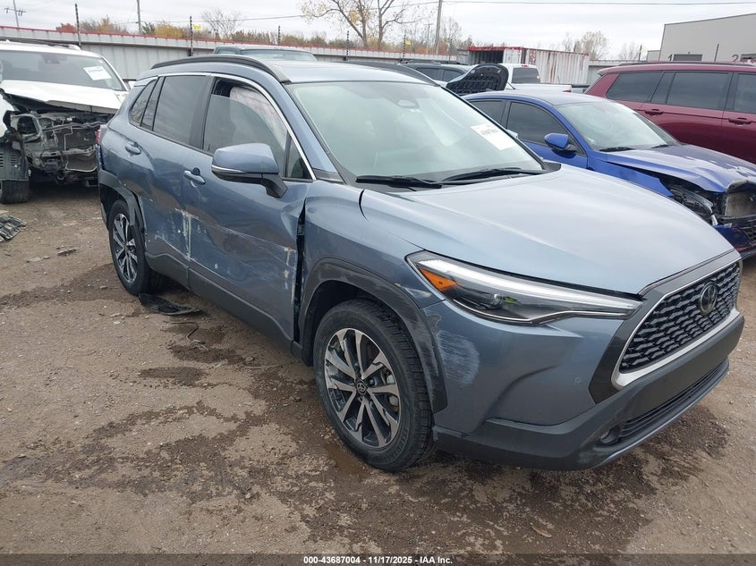 TOYOTA COROLLA CROSS XLE