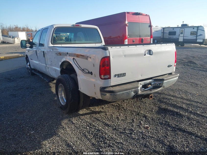 1FTWW32F7YEB83990 2000 FORD F350 photo no. 3