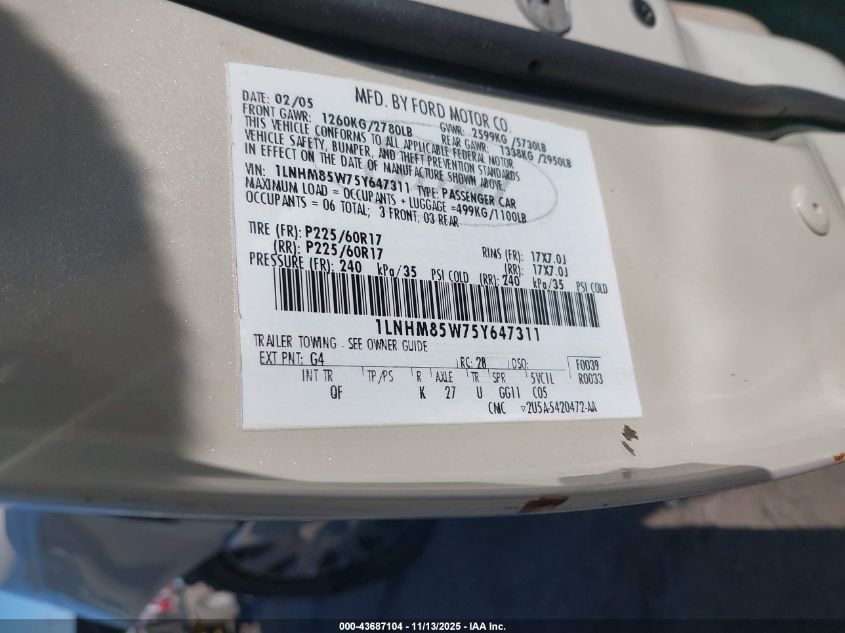 2005 Lincoln Town Car Signature L VIN: 1LNHM85W75Y647311 Lot: 43687104