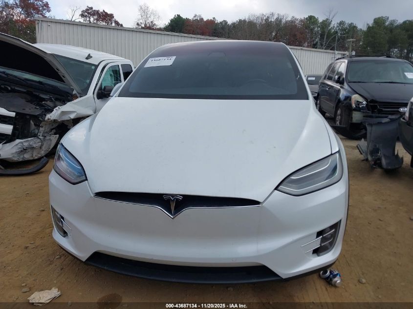 2017 Tesla Model X 100D/75D/90D VIN: 5YJXCDE21HF044738 Lot: 43687134
