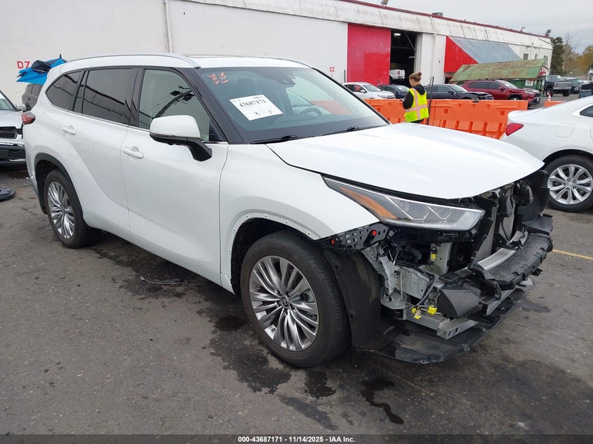 2023 TOYOTA HIGHLANDER PLATINUM - 5TDKDRBH9PS520595