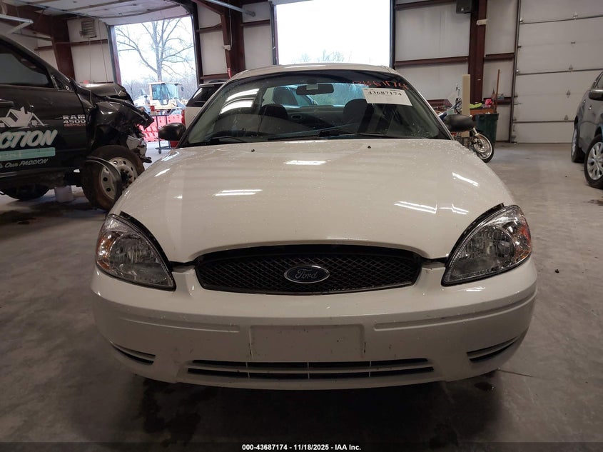 2005 Ford Taurus Se VIN: 1FAHP53U65A261103 Lot: 43687174