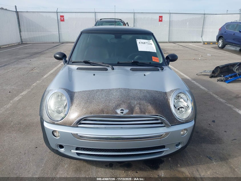 2005 Mini Cooper VIN: WMWRC33405TJ64804 Lot: 43687226